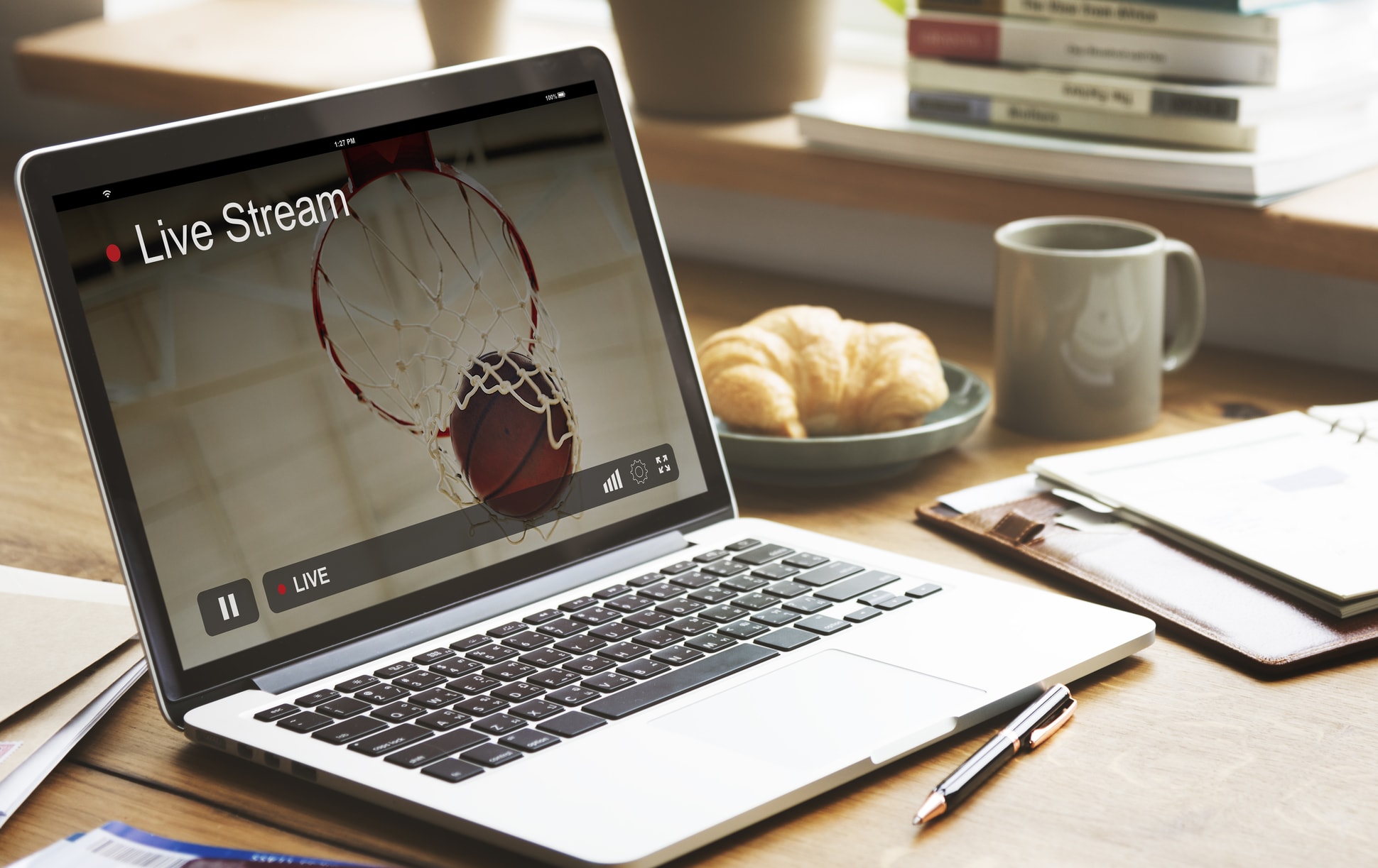 How To Use LinkedIn Live Streaming Feature To Enhance Business Page Presence In 2020